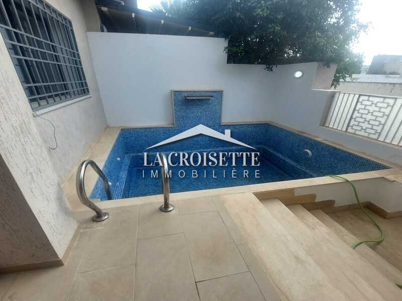 Duplex S+3 avec piscine à La Soukra